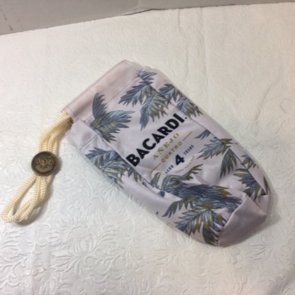 NEW 4 Bacardi Anejo Cuatro Rum Drawstring Promo Liquor Bags 4x8 Collectors - Picture 3 of 5